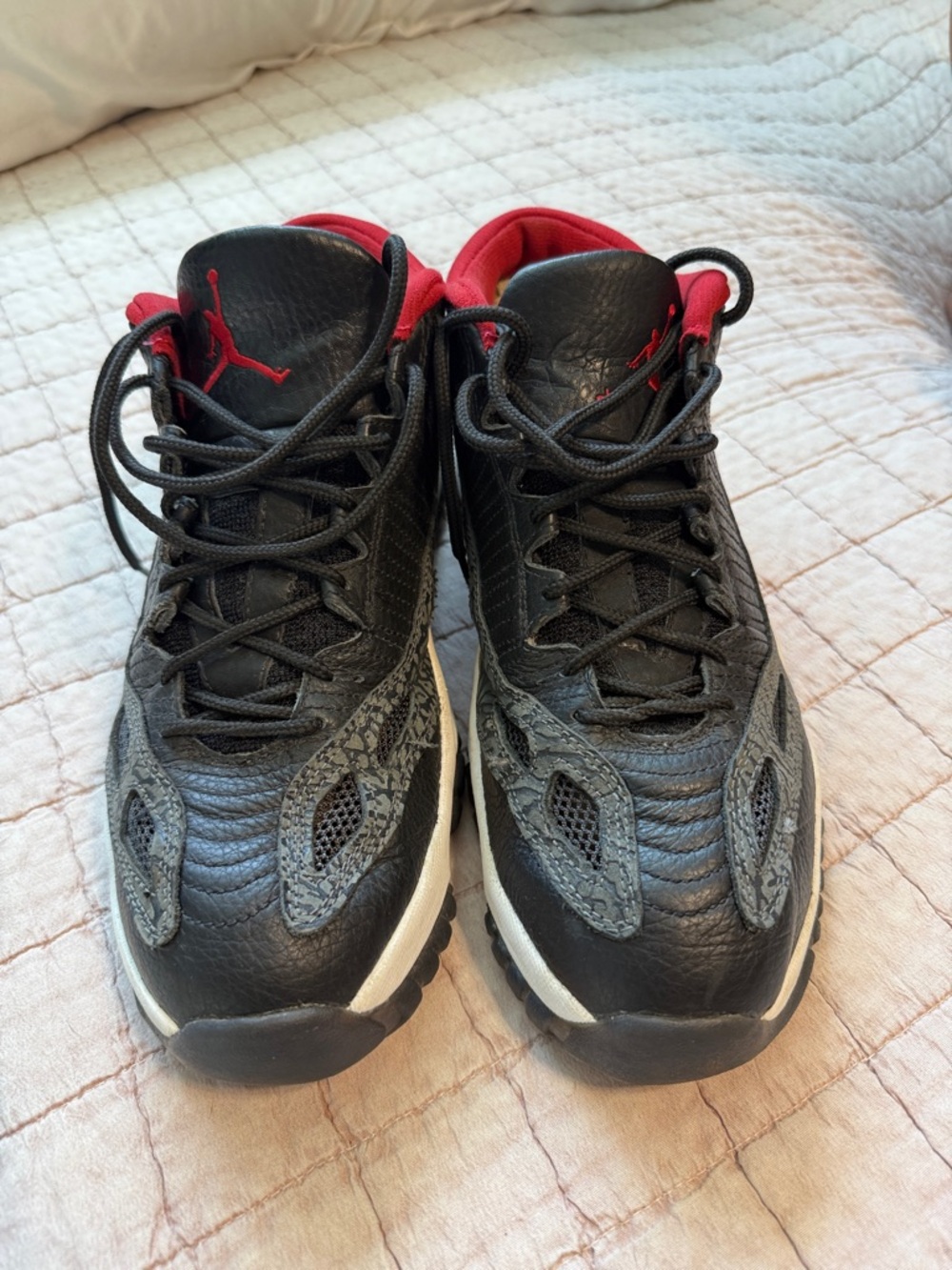 Air Jordan 11 Retro Low IE